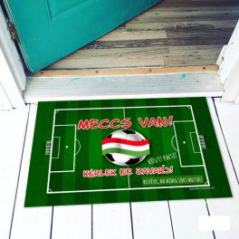 Vicces színes lábtörlő, Foci meccs van