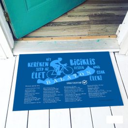   Vicces színes lábtörlő, Két keréken, biciklis Balaton körút