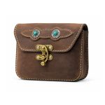 Barna bőr övtáska, egyfakkos, horgas csatos, kék kővel, fekvő
