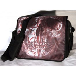 Koponya közelről, gyöngyvászon oldaltáska, válltáska