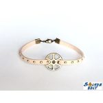 Steampunk stílusú karkötő fogaskerékkel, szegecses bőrszíjon