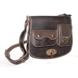 Női bőr válltáska, horgas csattal
